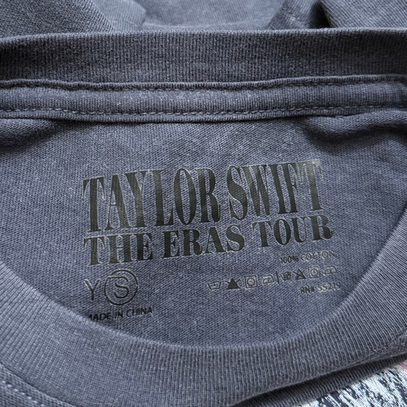 Taylor Swift THE ERAS TOUR Mineral Wash Gray T-Shirt size Youth Small XS NWT Tee - Picture 3 of 6
